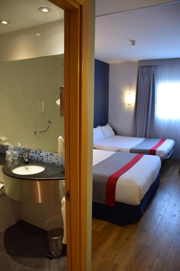 Hotel Holiday Inn Express Madrid-Rivas By Ihg Eksteriør billede